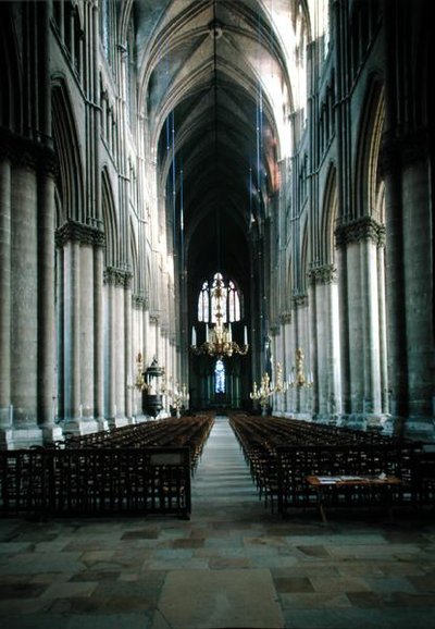 Skibet set indvendigt mod østenden af French School